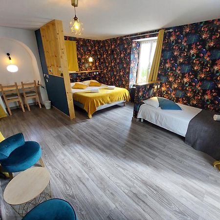 Logis Hotels - Auberge De L'Ile - Hotel 3 Etoiles Et Restaurant Creysse  Eksteriør bilde