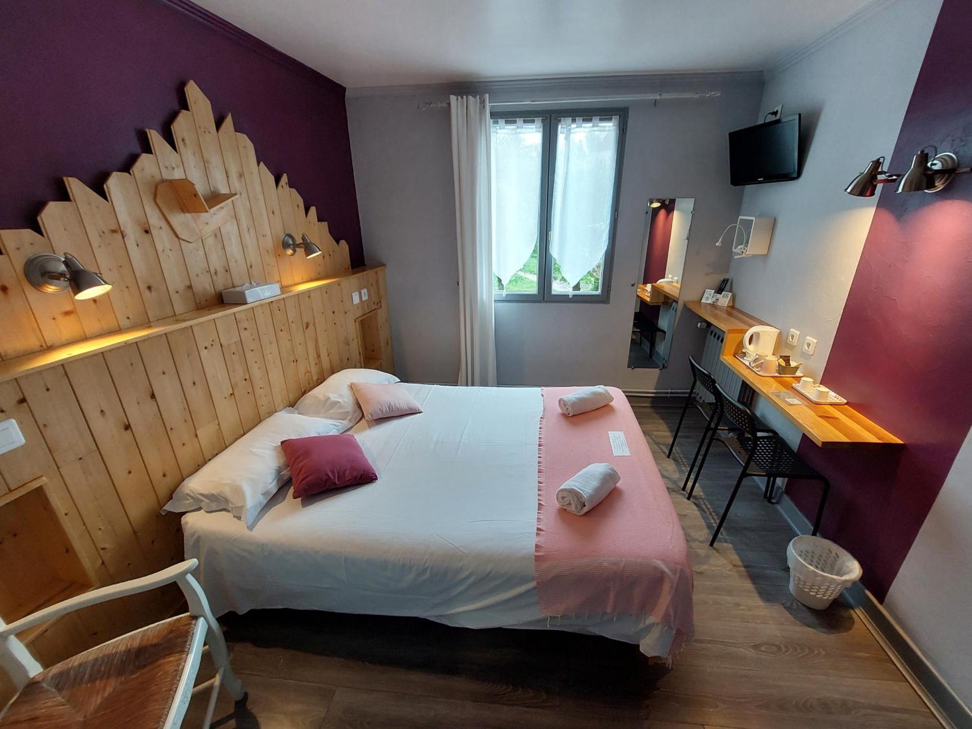 Logis Hotels - Auberge De L'Ile - Hotel 3 Etoiles Et Restaurant Creysse  Eksteriør bilde