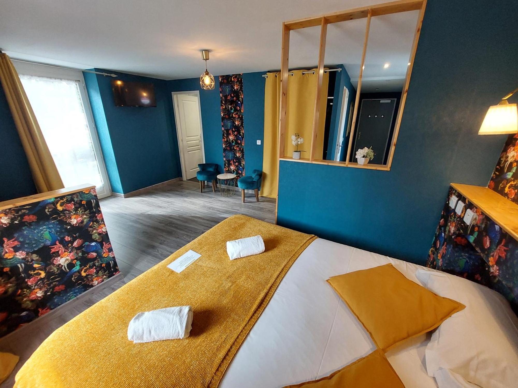Logis Hotels - Auberge De L'Ile - Hotel 3 Etoiles Et Restaurant Creysse  Eksteriør bilde