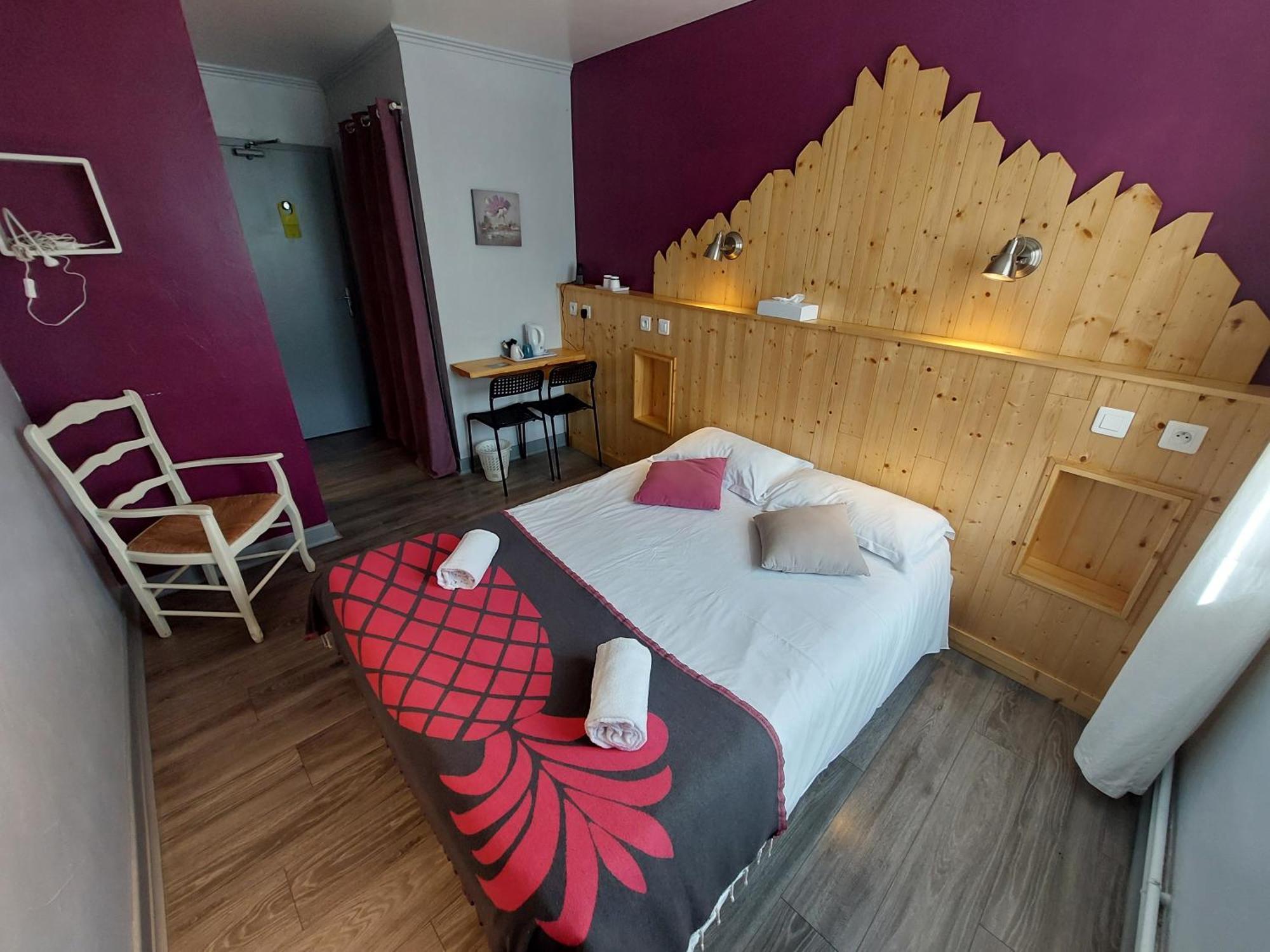 Logis Hotels - Auberge De L'Ile - Hotel 3 Etoiles Et Restaurant Creysse  Eksteriør bilde
