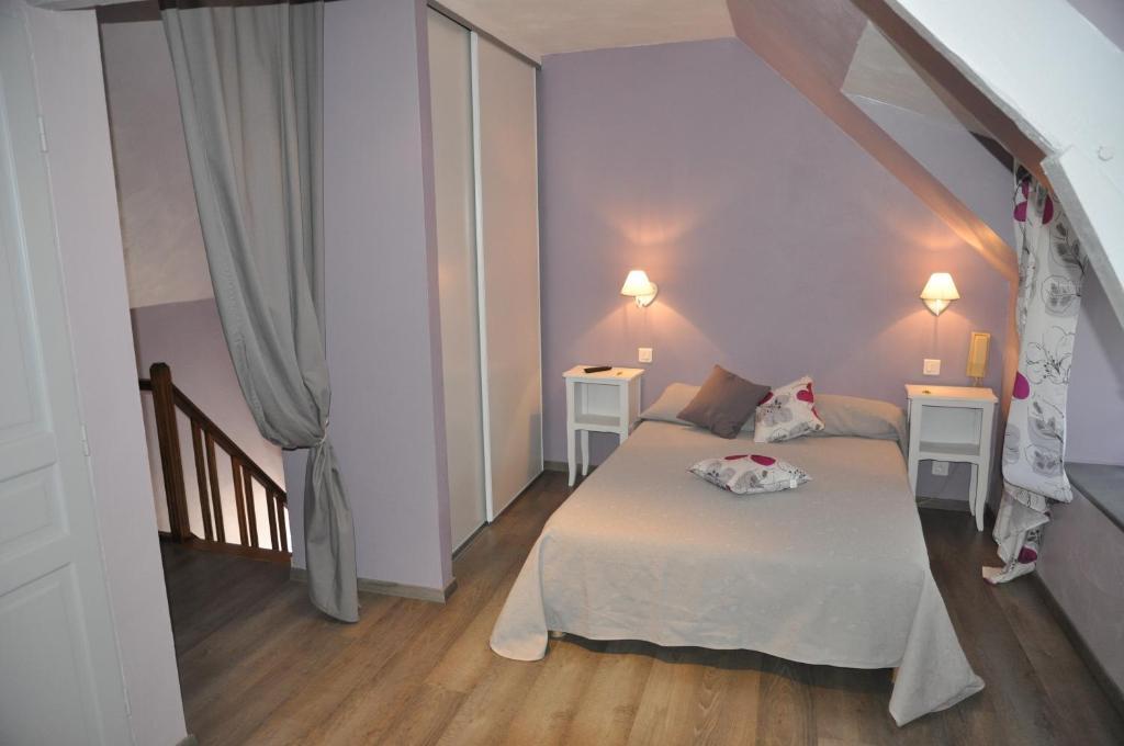 Logis Hotels - Auberge De L'Ile - Hotel 3 Etoiles Et Restaurant Creysse  Rom bilde