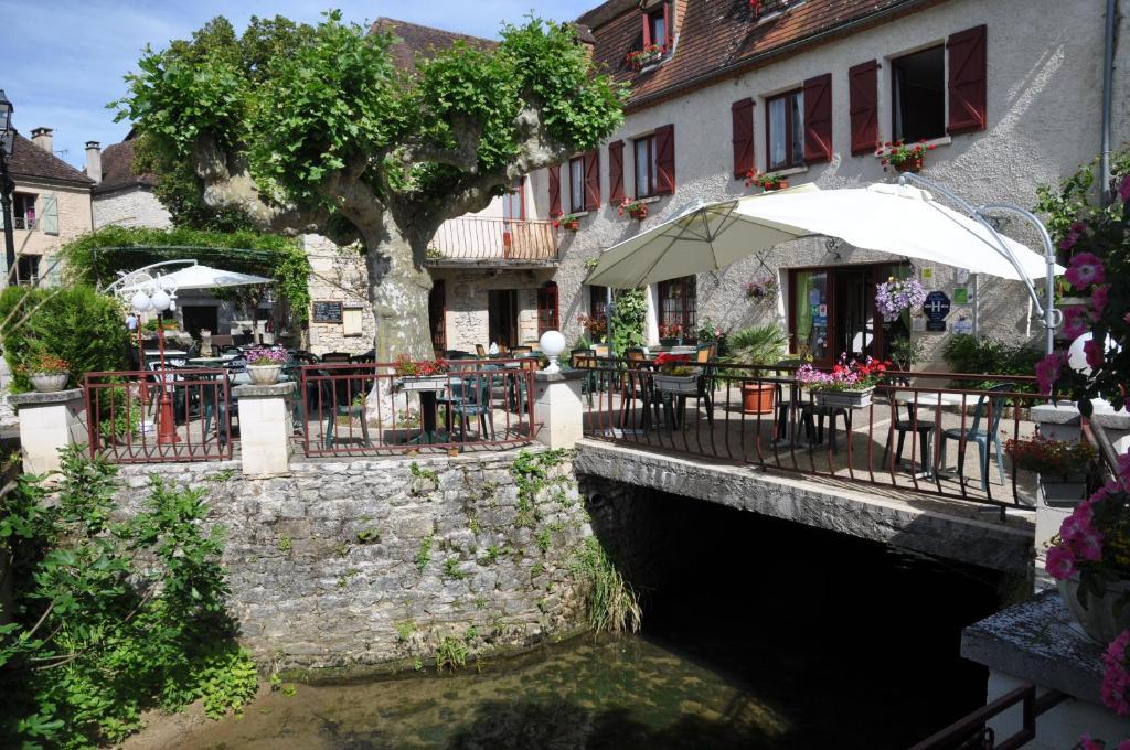 Logis Hotels - Auberge De L'Ile - Hotel 3 Etoiles Et Restaurant Creysse  Eksteriør bilde