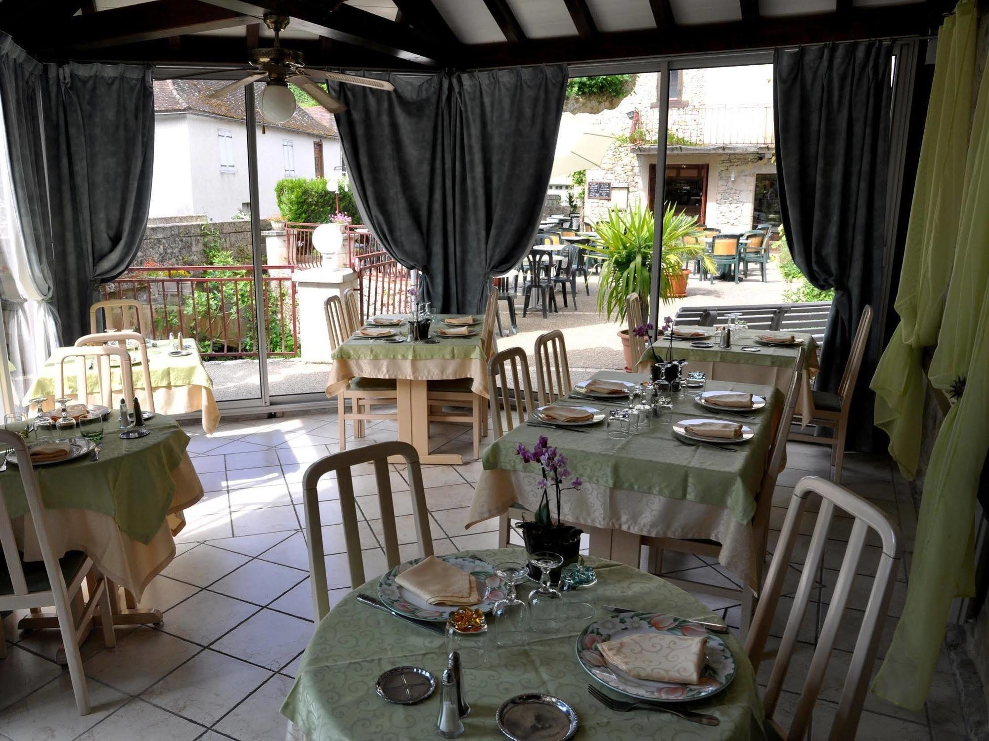 Logis Hotels - Auberge De L'Ile - Hotel 3 Etoiles Et Restaurant Creysse  Eksteriør bilde